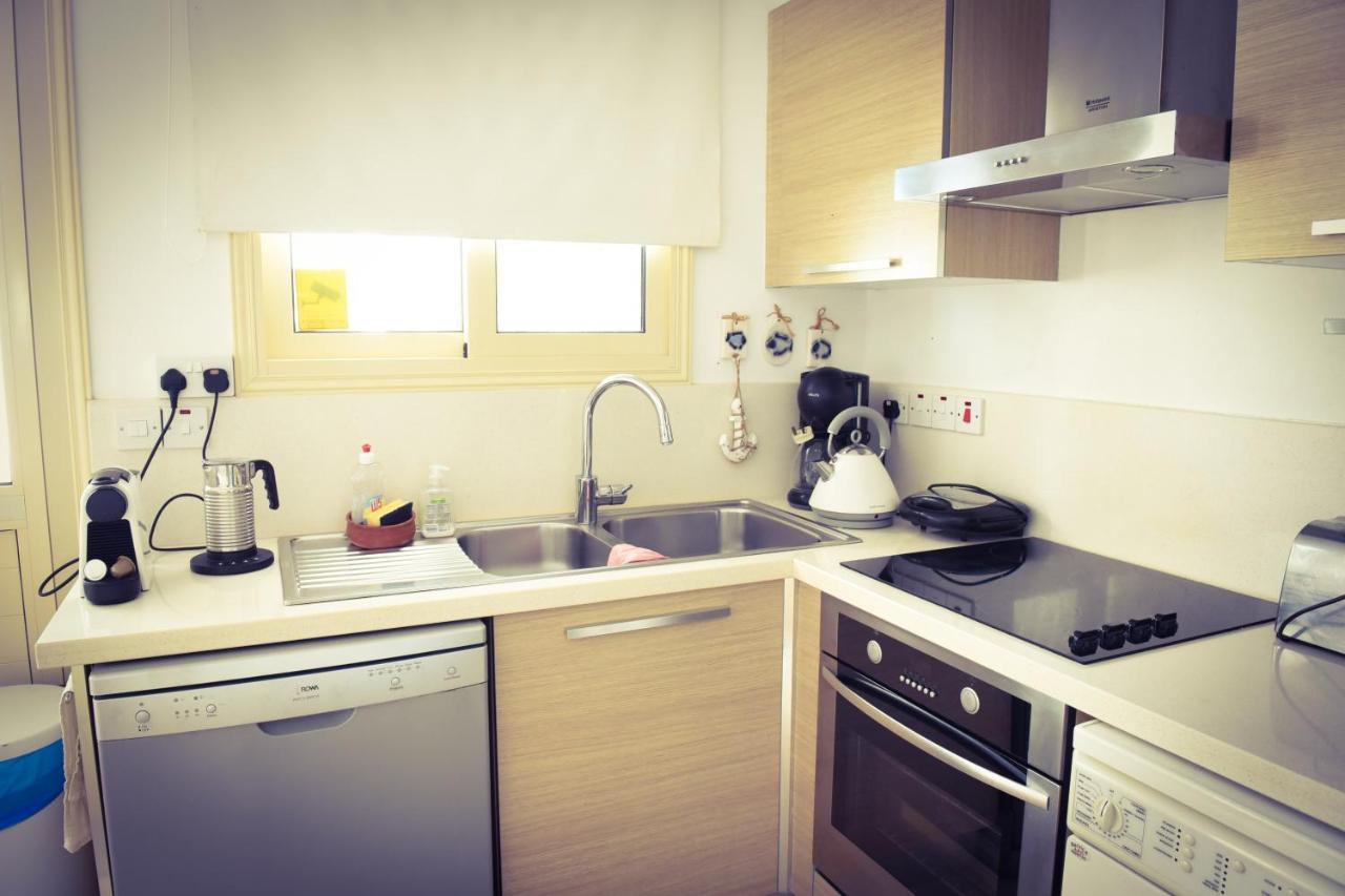 Riverland Beach Villa プロタラス エクステリア 写真